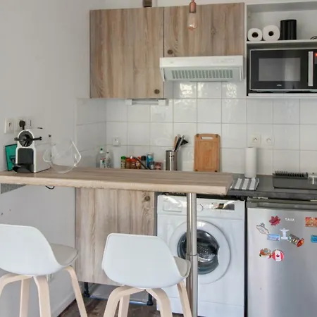 Flat With Terrace, Swimming-pool And Parking, Close To Bordeaux - Welkeys * Floirac (Gironde)