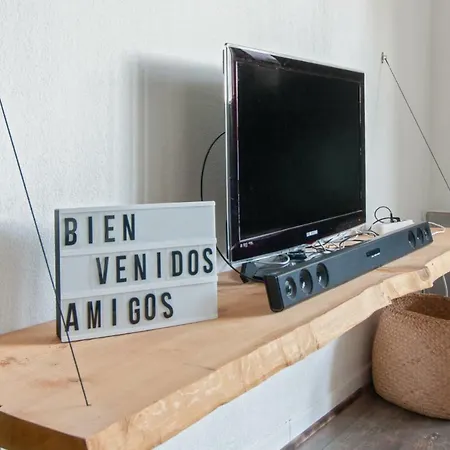 Apartment Flat With Terrace, Swimming-pool And Parking, Close To Bordeaux - Welkeys